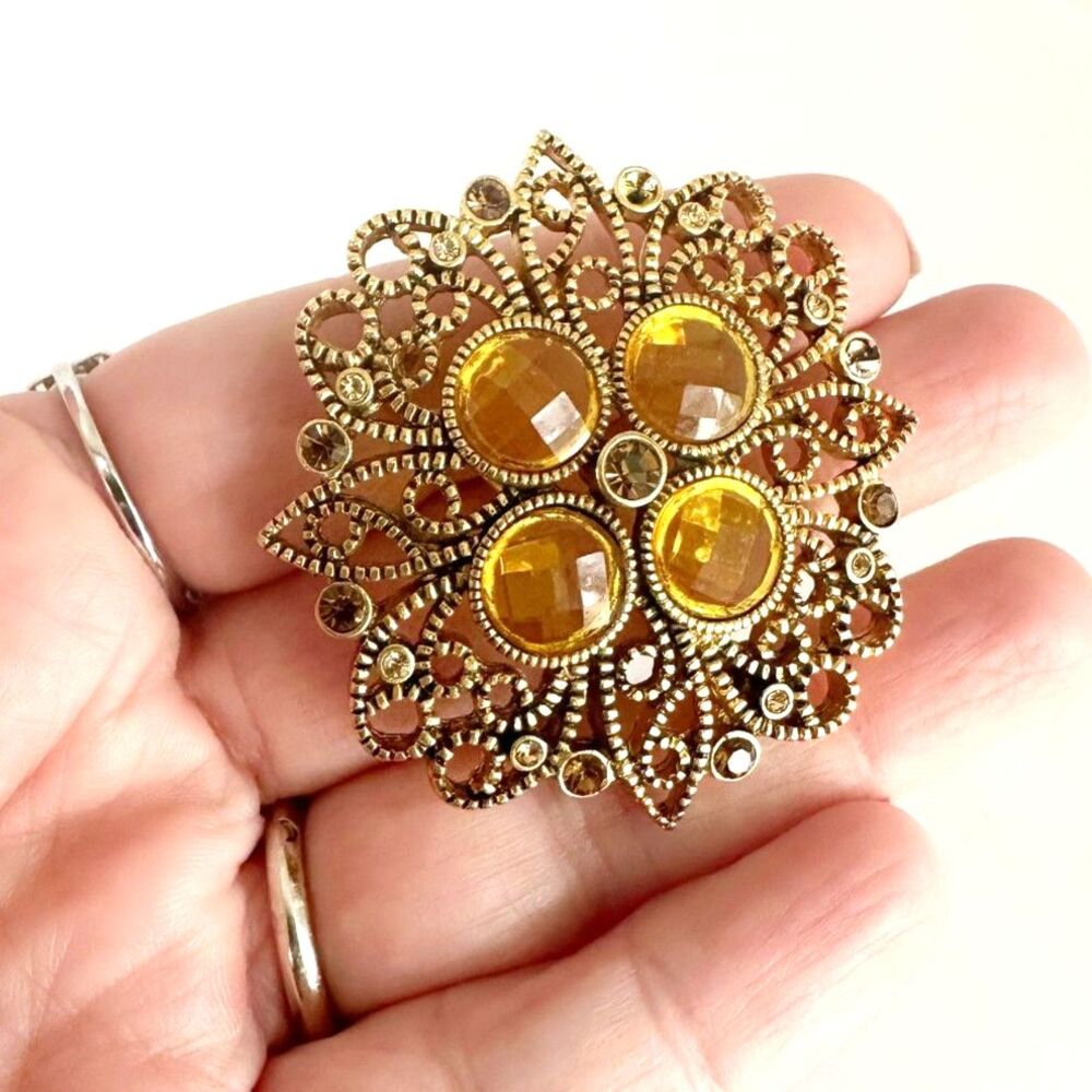 Premier Designs Daybreak Pin Topaz Colored- Goldtone - Crystals - Picture 2 of 4